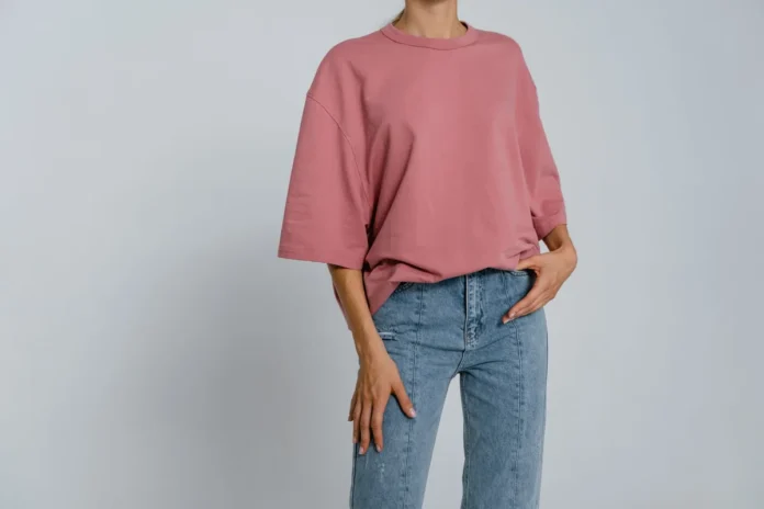 T-shirt blanc avec marquages de positionnement de logo sur poitrine et dos