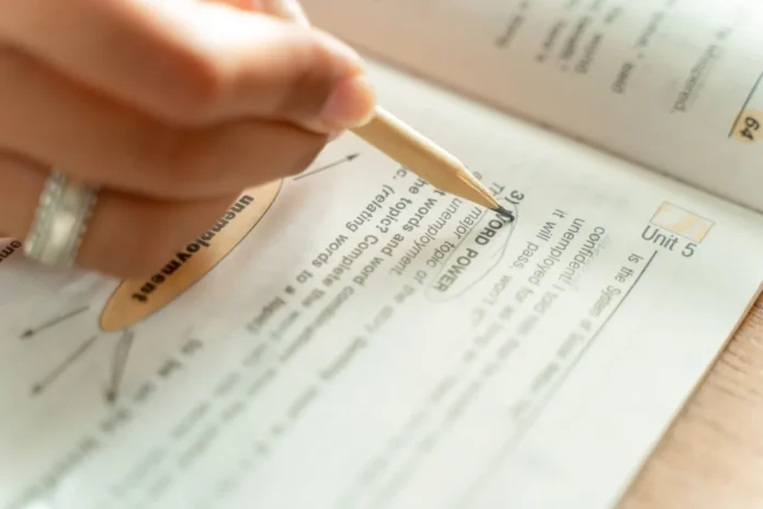 Matériels d'examen adaptés et aménagements pour les candidats en situation de handicap